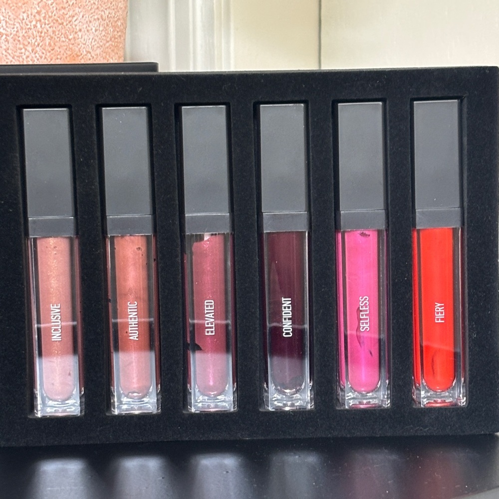 RealHer Lip Gloss Set - Picture 2 of 3